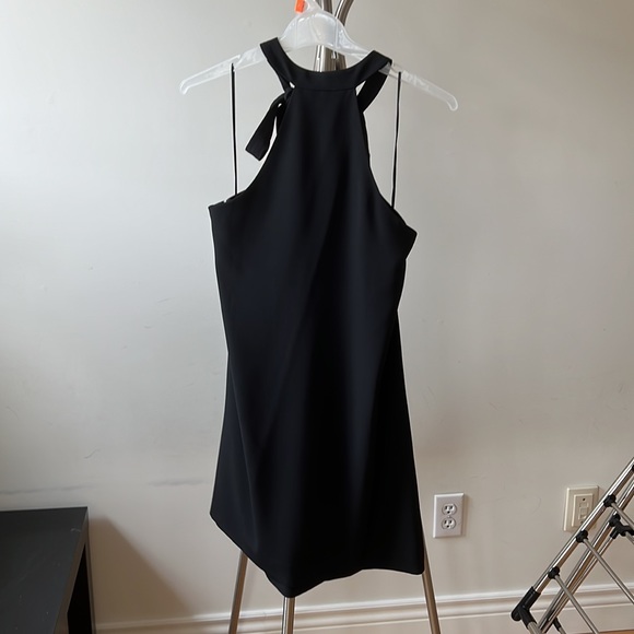 BRAND NEW WITH TAGS Guess Emberlyn Bow Tie sleeveless black mini dress S - Picture 2 of 5